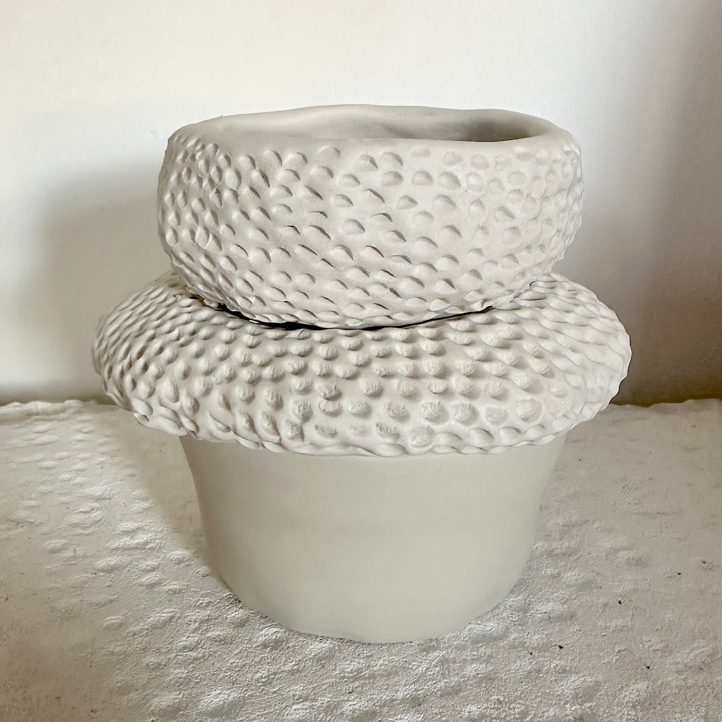 31006 Large 3 piece cream vase