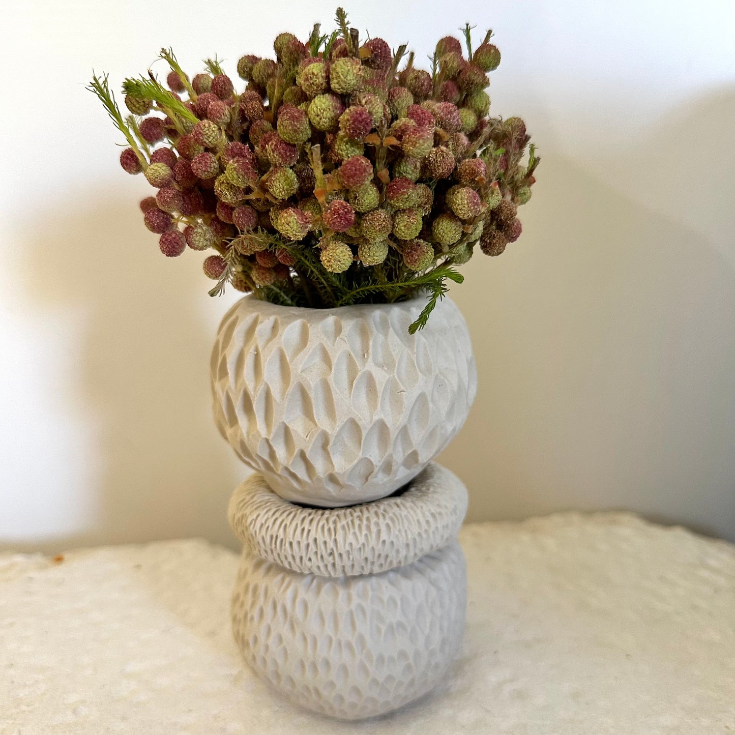 21027 - Medium 3 piece cream vase